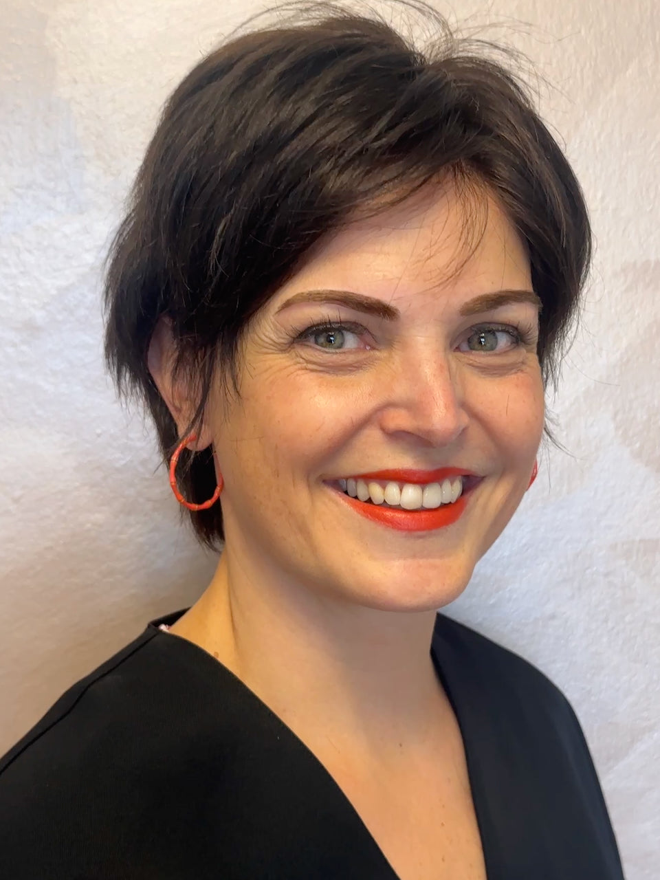 Nena - der freche Pixie Cut aus europäischem haar