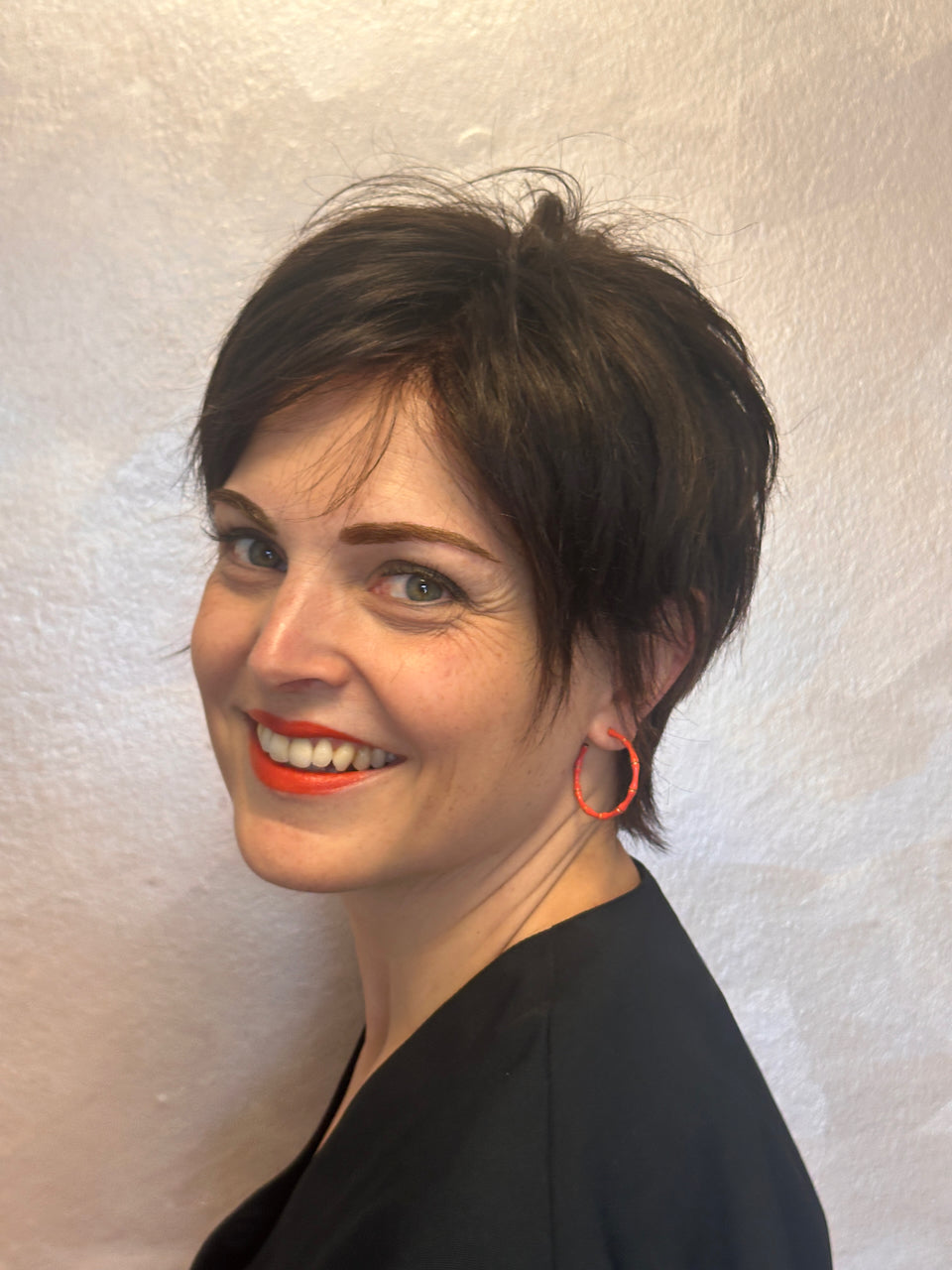 Nena - der freche Pixie Cut aus europäischem haar